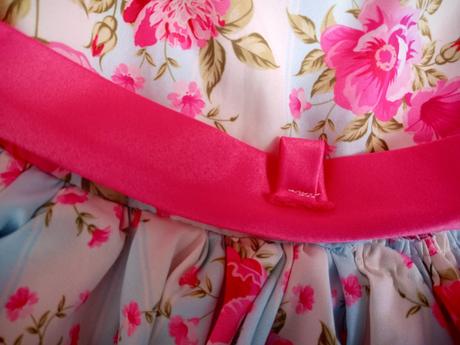 Spoločenské šaty pre dievčatká, 98