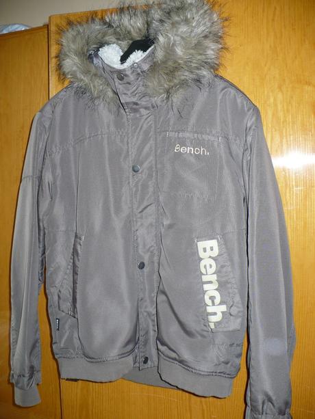 Bunda s postou cena, bench,152