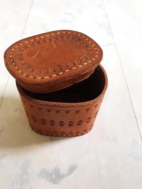 Kožená šperkovnica/kazetka,