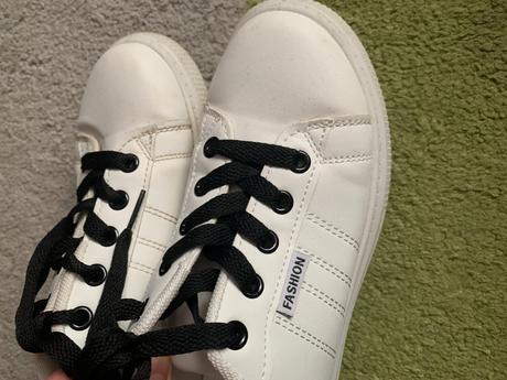 Tenisky, 35
