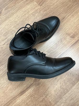 Slavnostne topanky, 36