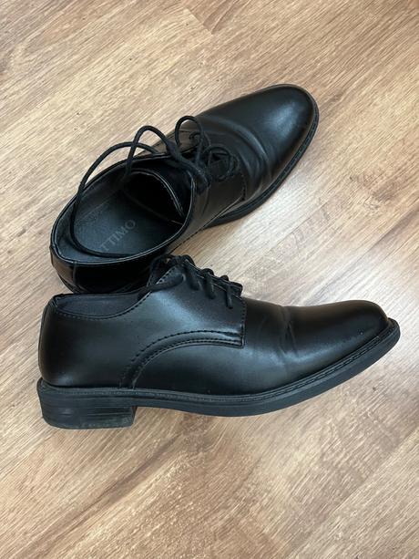 Slavnostne topanky, 36