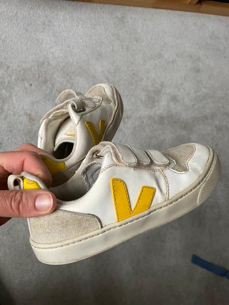 Kožené tenisky veja, 31