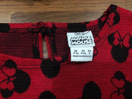 Červené šaty minnie, disney,110