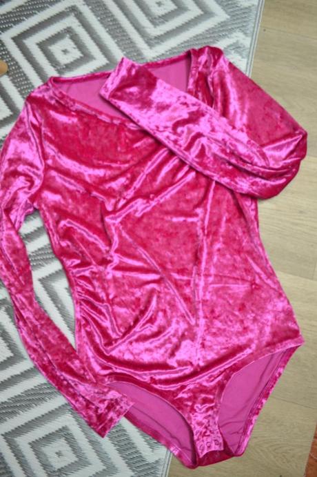 Elastické sexi body zamatové najtrendy s/m, m