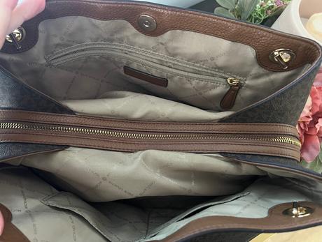 Michael kors stala 450 eur, michael kors