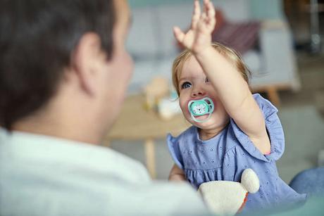 Avent scf349/15 silikónový cumlík ultra air 18m+, avent