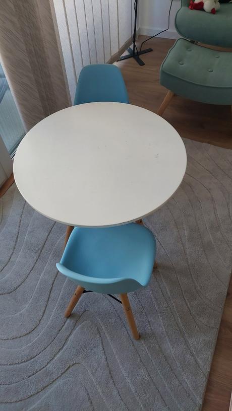 Detske sedenie , stolik so stolickami, 