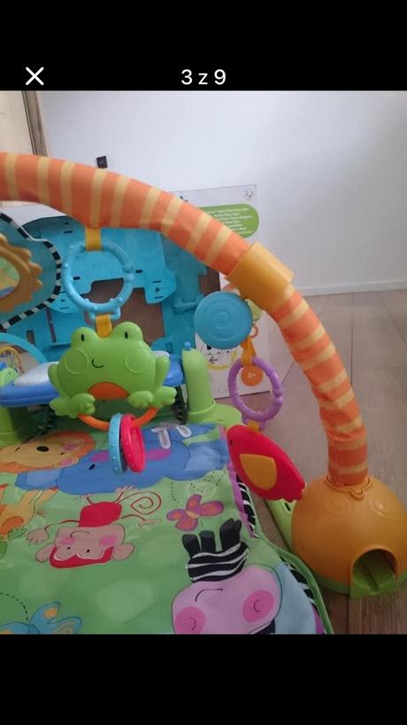 Hracia deka s klavírom zn.fisher price, 