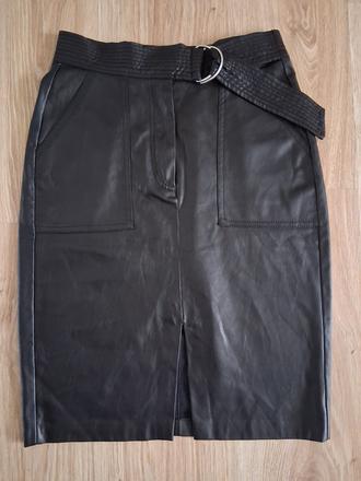 Koženková sukňa, bershka,s