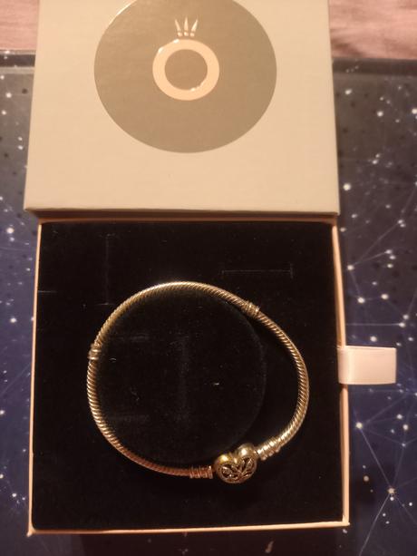 Pandora naramok, pandora