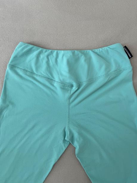 Leginy zn. abraka mentolovy vanok, s