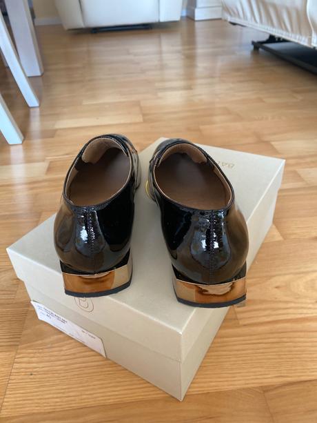 Lakované koužené poltopánky baldowski, 40