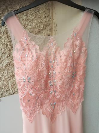 Spoločenské šaty, 38