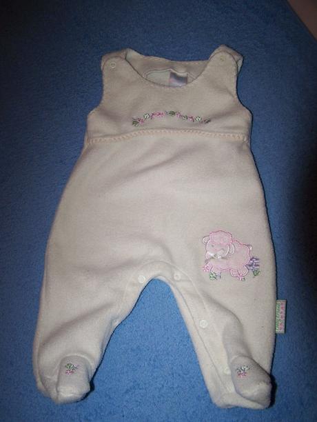 Nádherný ovečkový flisový komplet, 62