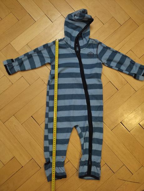 Overal s kapucou, lupilu,74
