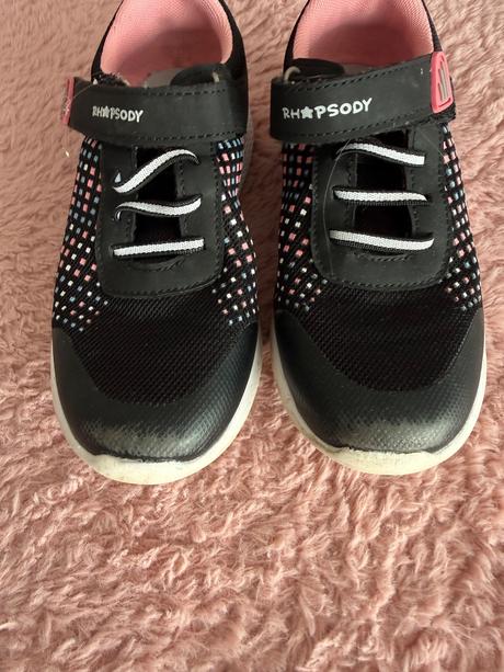 Tenisky, 33
