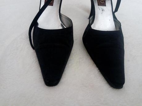 Čierne lodičky, 39