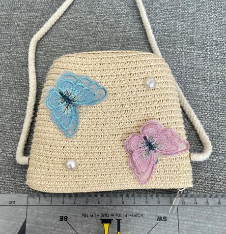 Slnečný klobúk plus mala kabelka, 