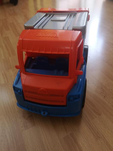 Lena smetiarske auto, 