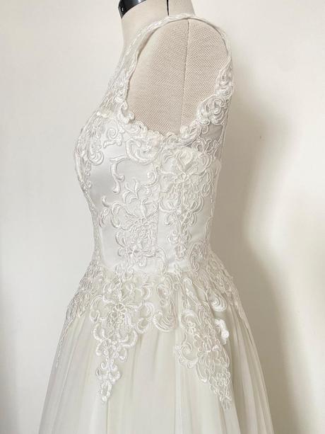 Svadobné šaty pre nižšiu postavu 34/36, 36