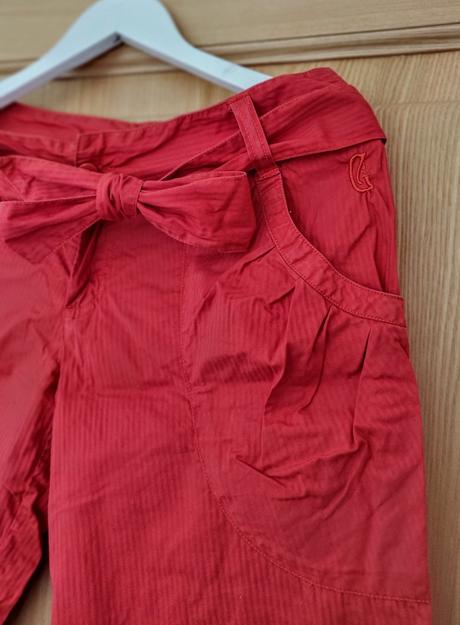 Červené prúžkované krátke nohavice gate, gate,38