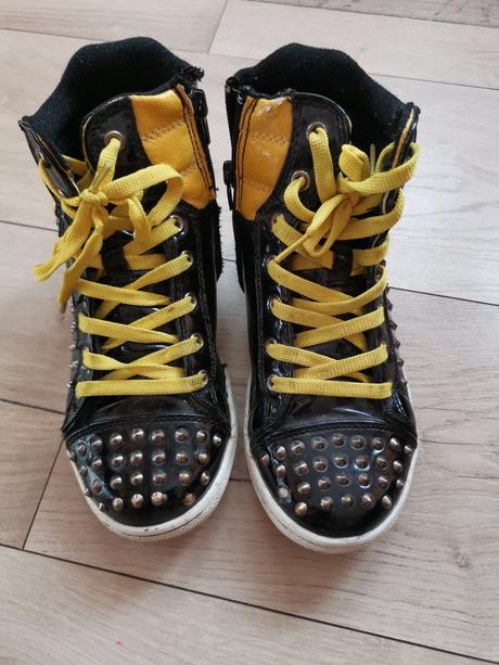 Topánky č. 32 na donosenie, 32