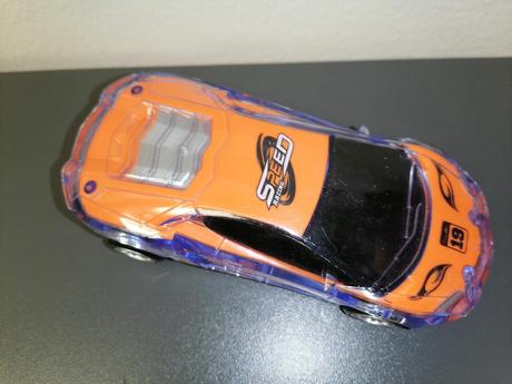 Auto na baterky, bliká aj vydáva zvuky., 