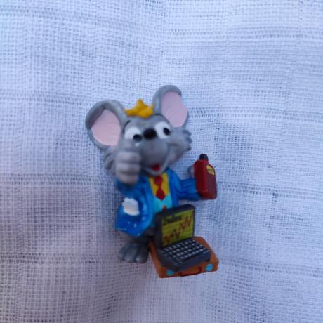 Rôzne figúrky, hračky, 