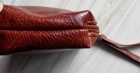 Malá taštička na zápästie, 