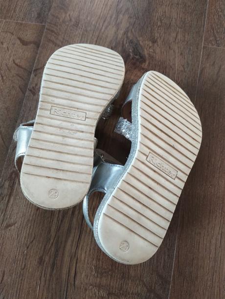Kožené strieborné sandálky, richter,29
