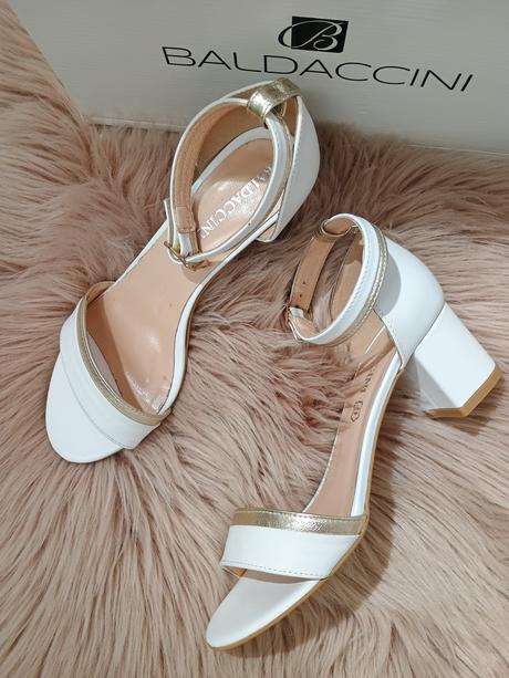 Dámske kožené sandále 19070185 b, 39