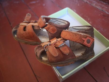 Chlapčenské sandále, 19