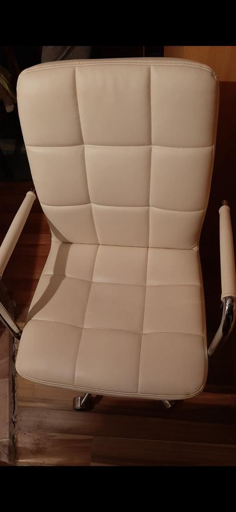 Koženková otočná kancelárska stolička, 