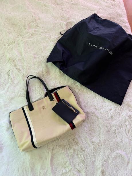 Tommy hilfiger kabelka, tommy hilfiger