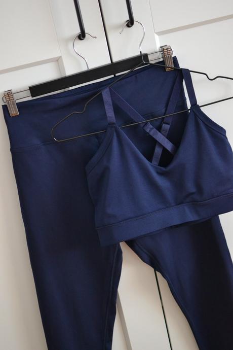 Tmavomodrá športová súprava l, l