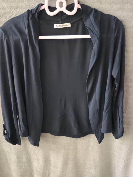 Balíček oblečenia, s