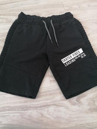 Kraťasy 134/140, chapter young,134