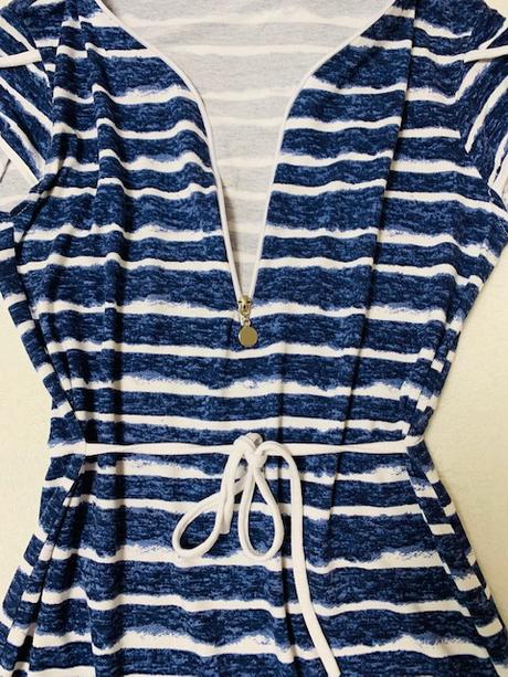 Pohodlné letné šaty so zipsom a uviazanie v páse, m