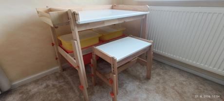 Rastúci stôl s lavicou ikea,