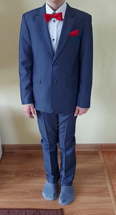 Chlapčenský oblek, 146