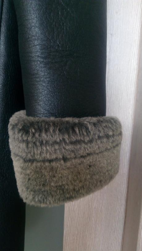 Pravý kožený trendy kožuch s kapucňou, l