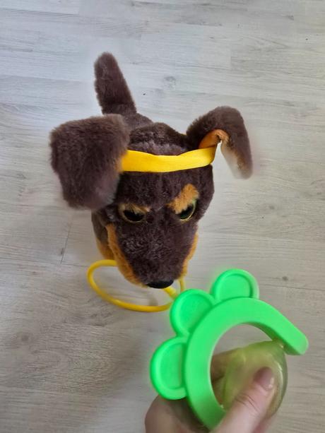 Interaktívne šteňa na kolieskach, 