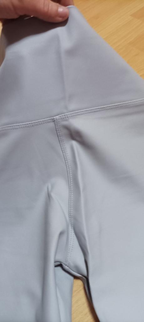 Koženkové kraťasy, m