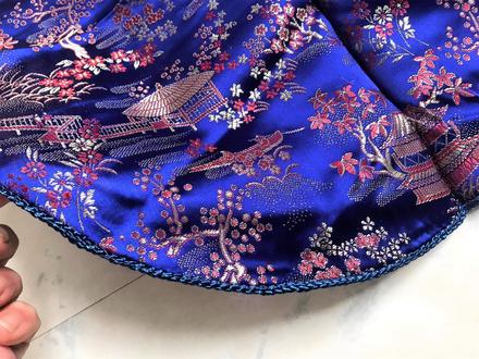 Brokátová okrúhla obliečka na vankúš,