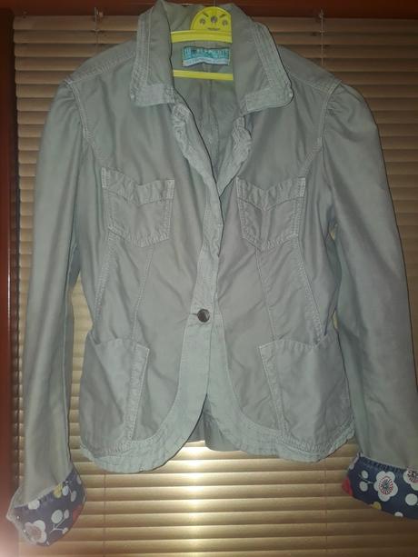 Sako znackove (zu elements), s