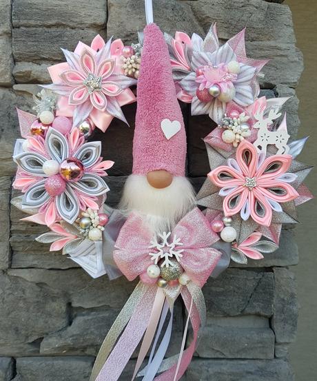 Vianočný vencek so škriatkom, 