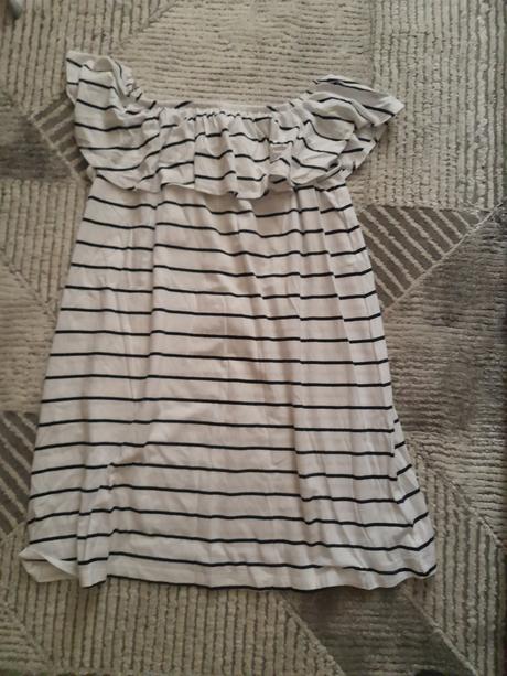 Mam na predaj šaty, esmara,42