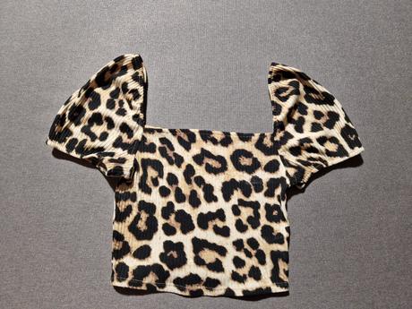 Leo vrúbkovaný top, h&m,s