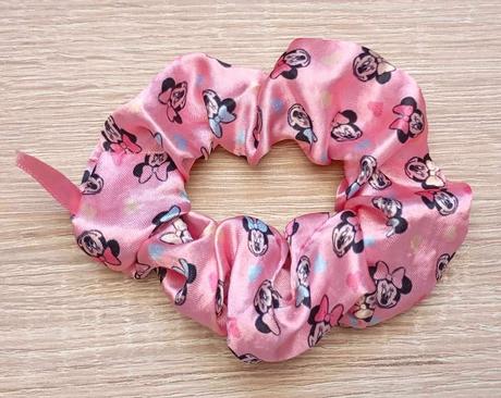 Scrunchie - minnie mouse, disney